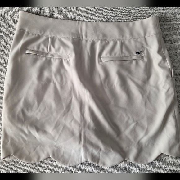 Vineyard Vines Scallop Skort - Picture 3 of 4